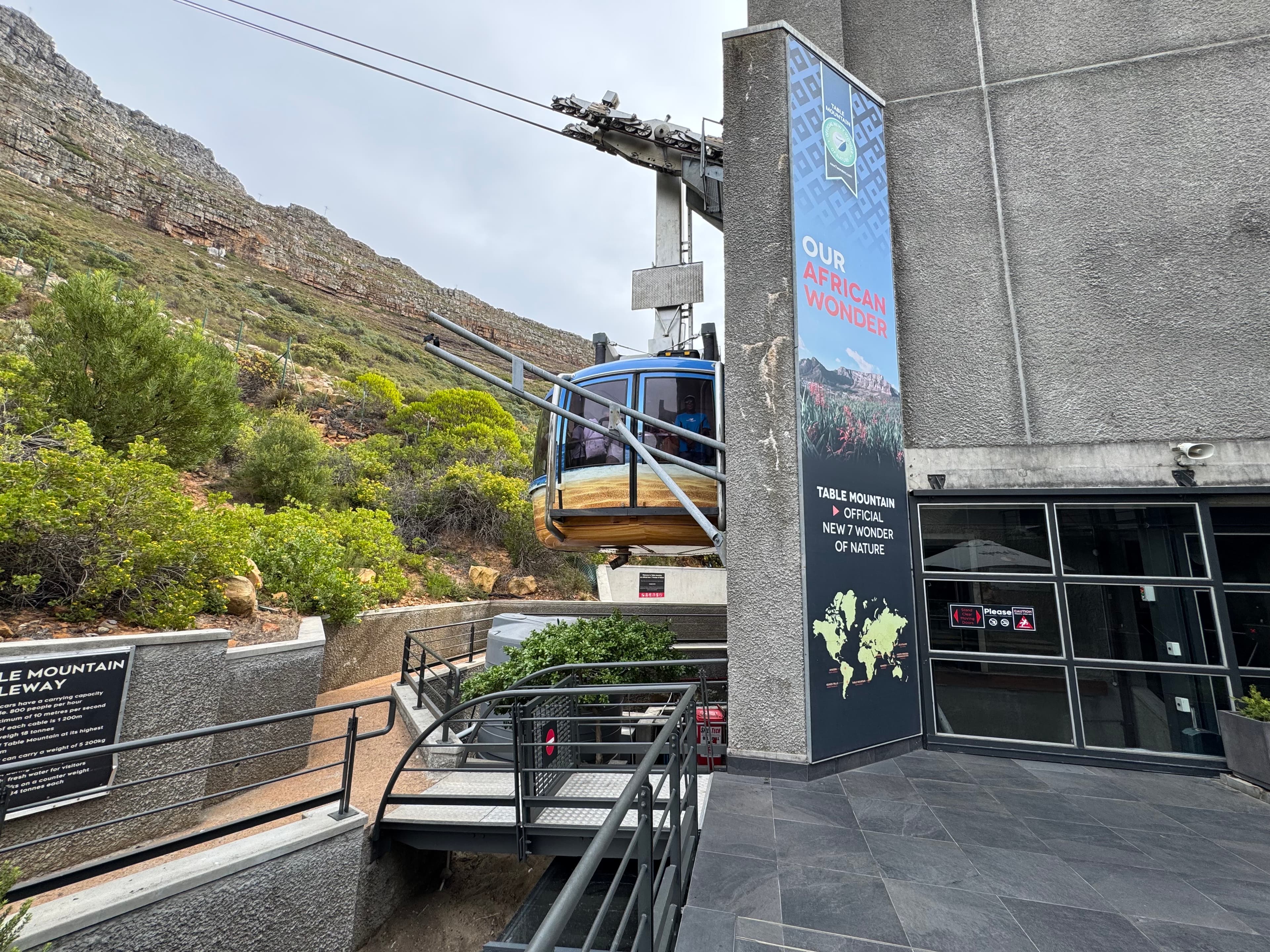 Table Mountain Tour with Round-Trip Transfers
