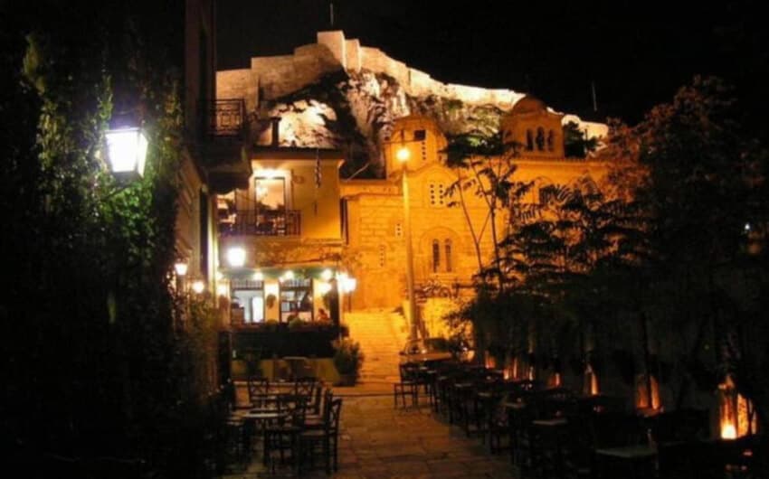 Athens Night Lights & Bites: A Stroll with Gyros & Loukoumades