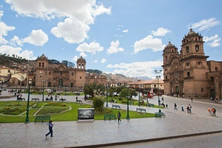 8-Day Machu Picchu & Galapagos Superior: Ultimate Bucket List Experience