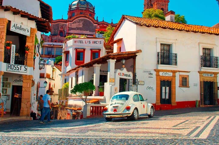 Taxco Day Trip From Mexico City: Xochicalco Pyramids and Silver Town