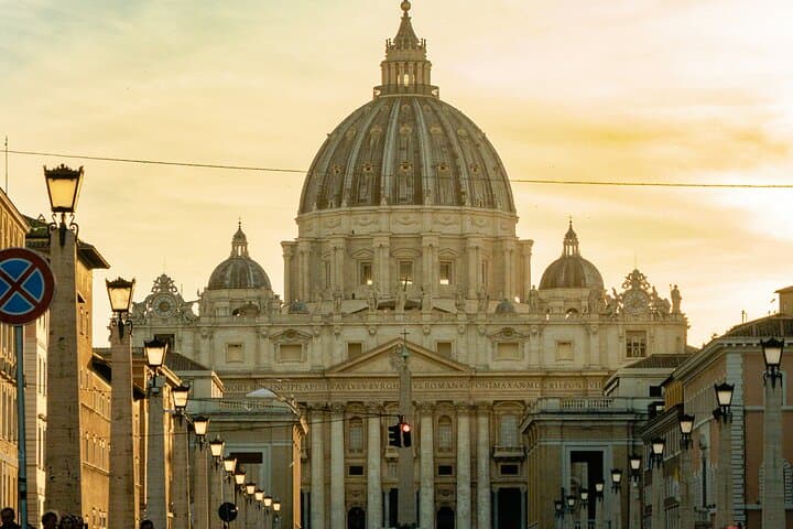 St. Peter’s Basilica Tour with Dome Climb Grottoes and Live Guide ( All Language) (OLD)