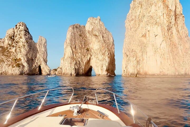 Comfortable Capri by Boat private tour 