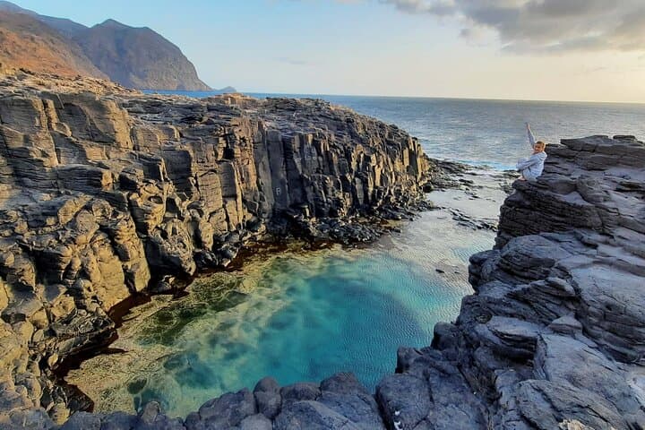 Discover Black Sand Beach & Stunning Natural Pool