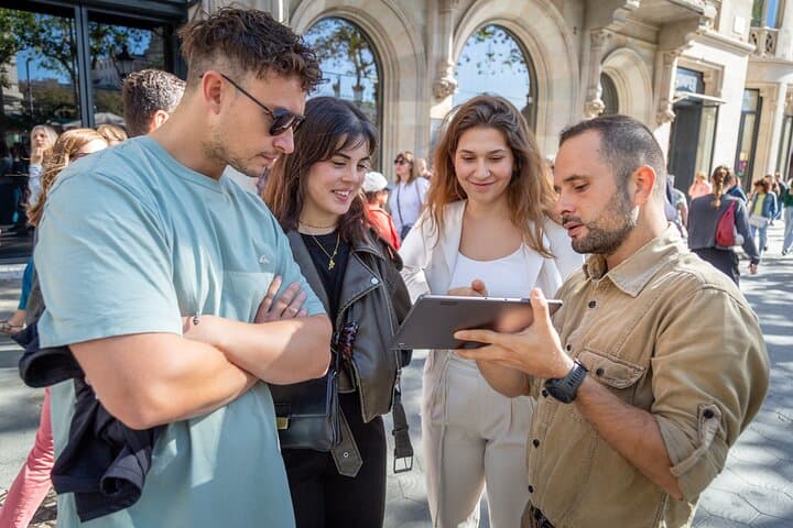 Barcelona Modernist Icons in a Small Group Walking Tour