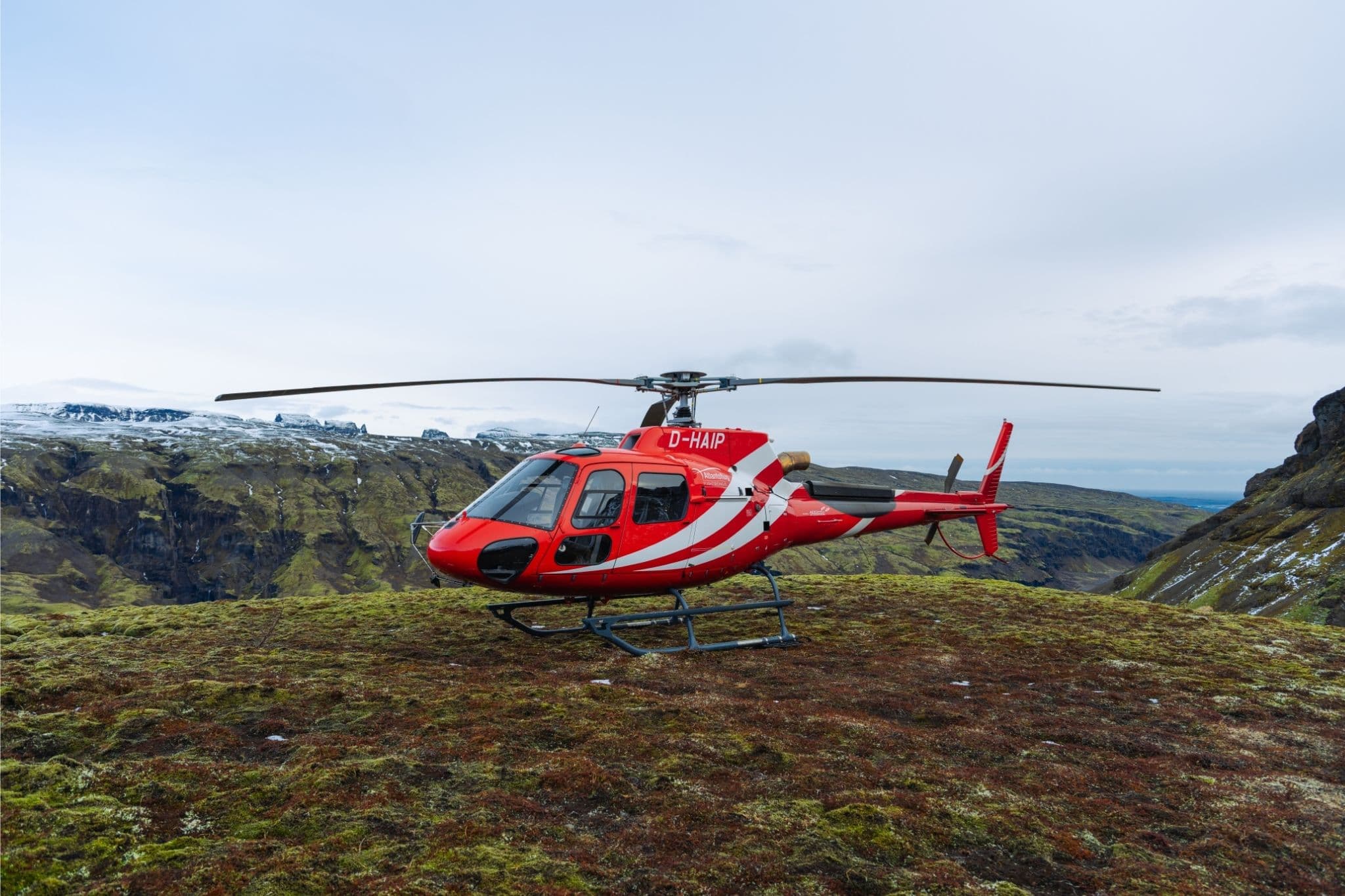 Glacier Edge Helicopter Tour from Skaftafell with Landing – Icefalls & Glacial Vista