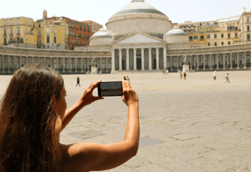 CIRCUIT NAPLES FOR INDIVIDUAL: hotel + guided tours (base 2 persons)