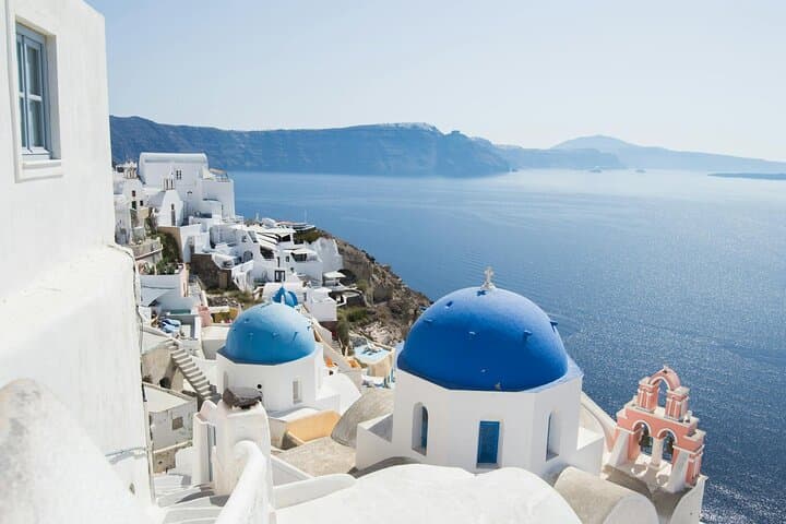 Santorini Day Tour: Discover Firostefani, Imerovigli and Oia Blue Domes