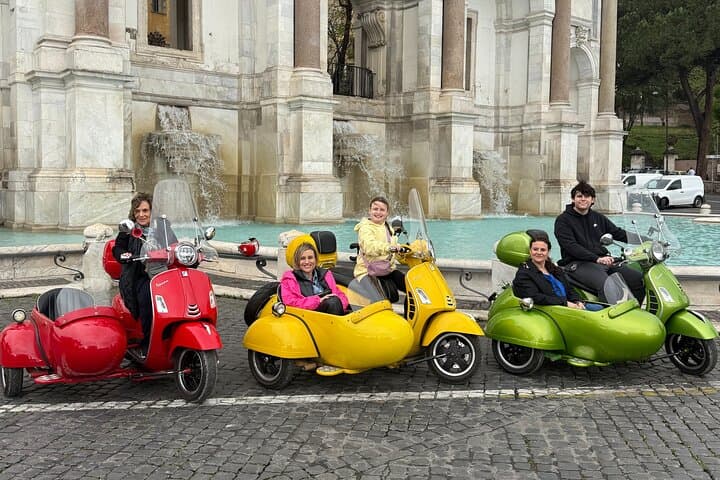Vespa Sidecar Tour in Rome