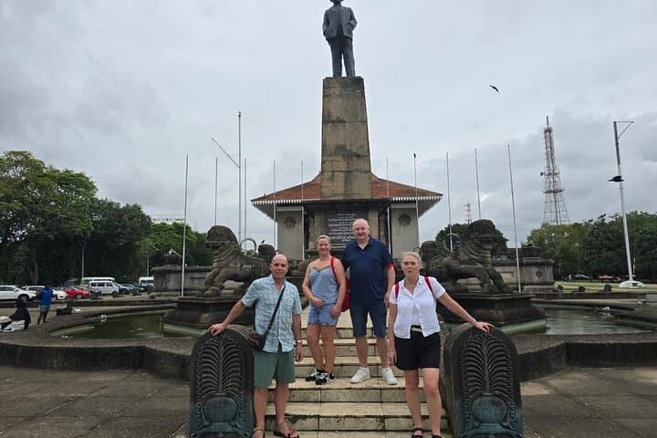 Ride and Explore Colombo and Food By Tuk Tuk Tour All Inclusive 