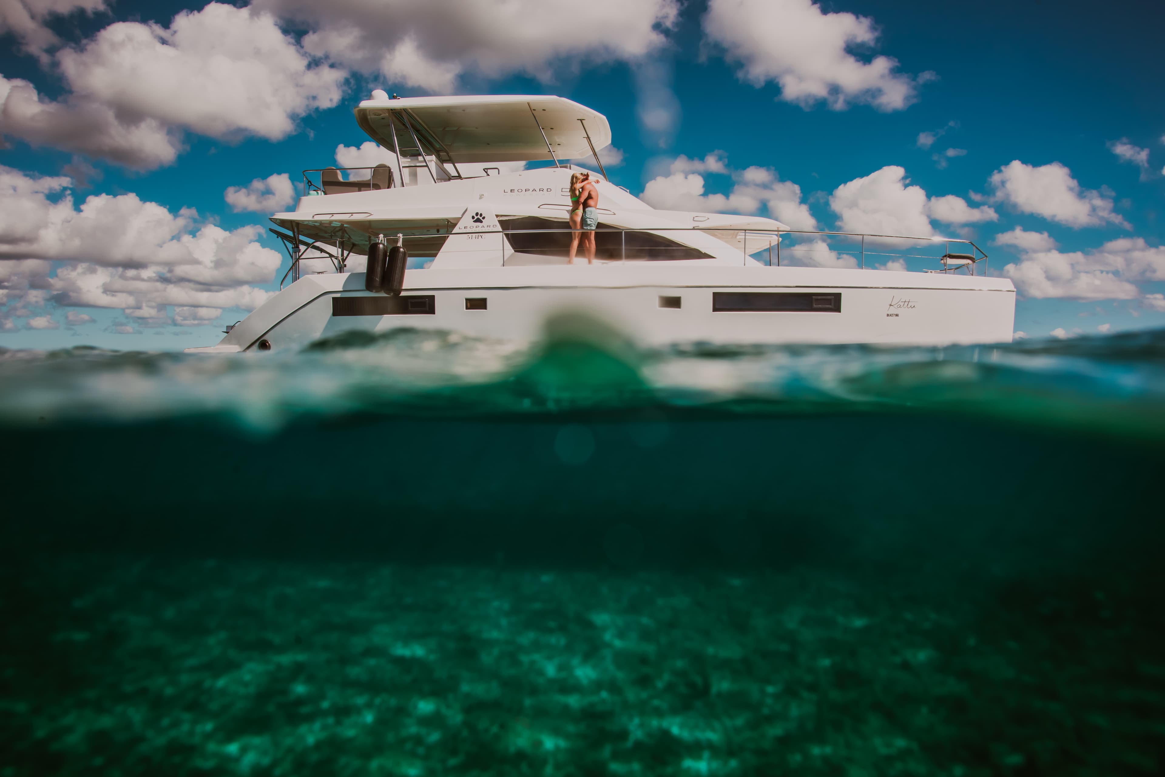 All Inclusive Cancún: 5 hours Coast & Pizza in 51' Leopard PowerCat