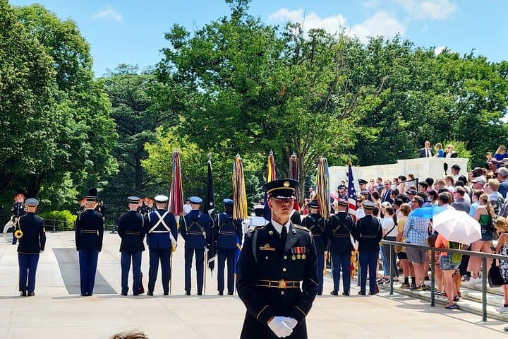 Private Washington DC Grand Tour with Changing of the Guard Ceremony.