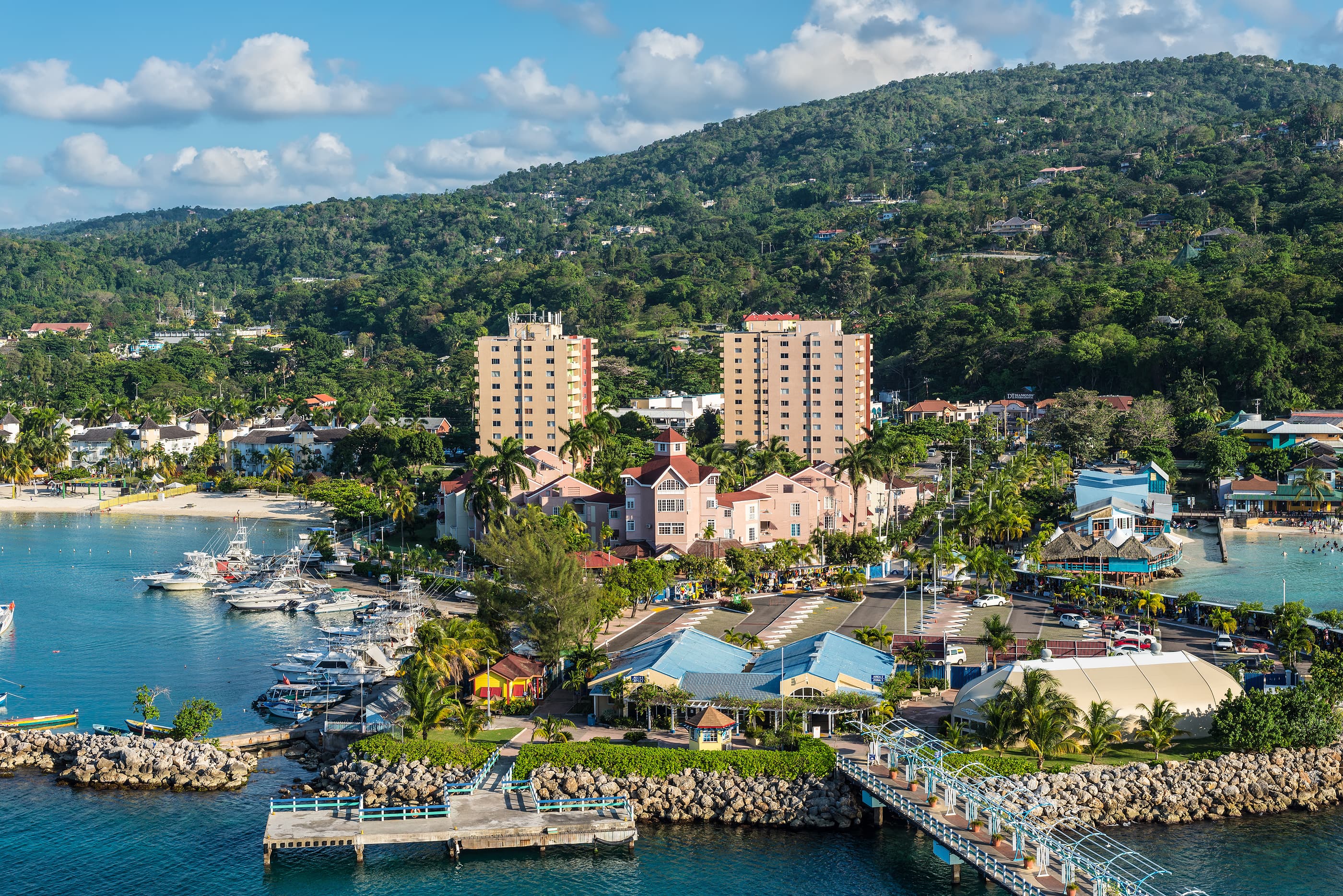 Private Sangster International Airport Montego Bay Transfers for Ocho Rios Villas & Airbnb