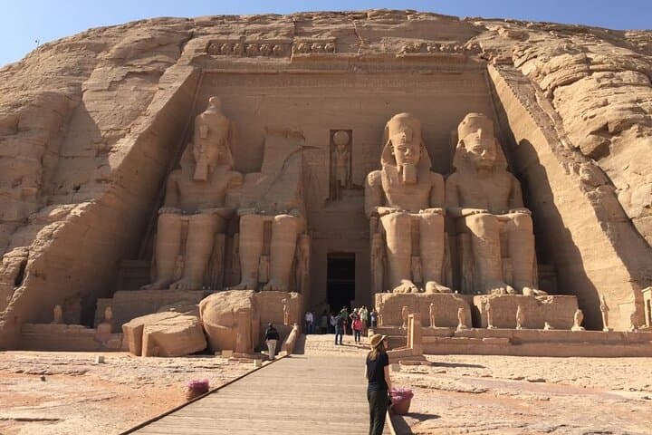 Cheap Egypt holiday 11 Days Cairo-Luxor-Aswan-Abu Simbel by sleeping train 