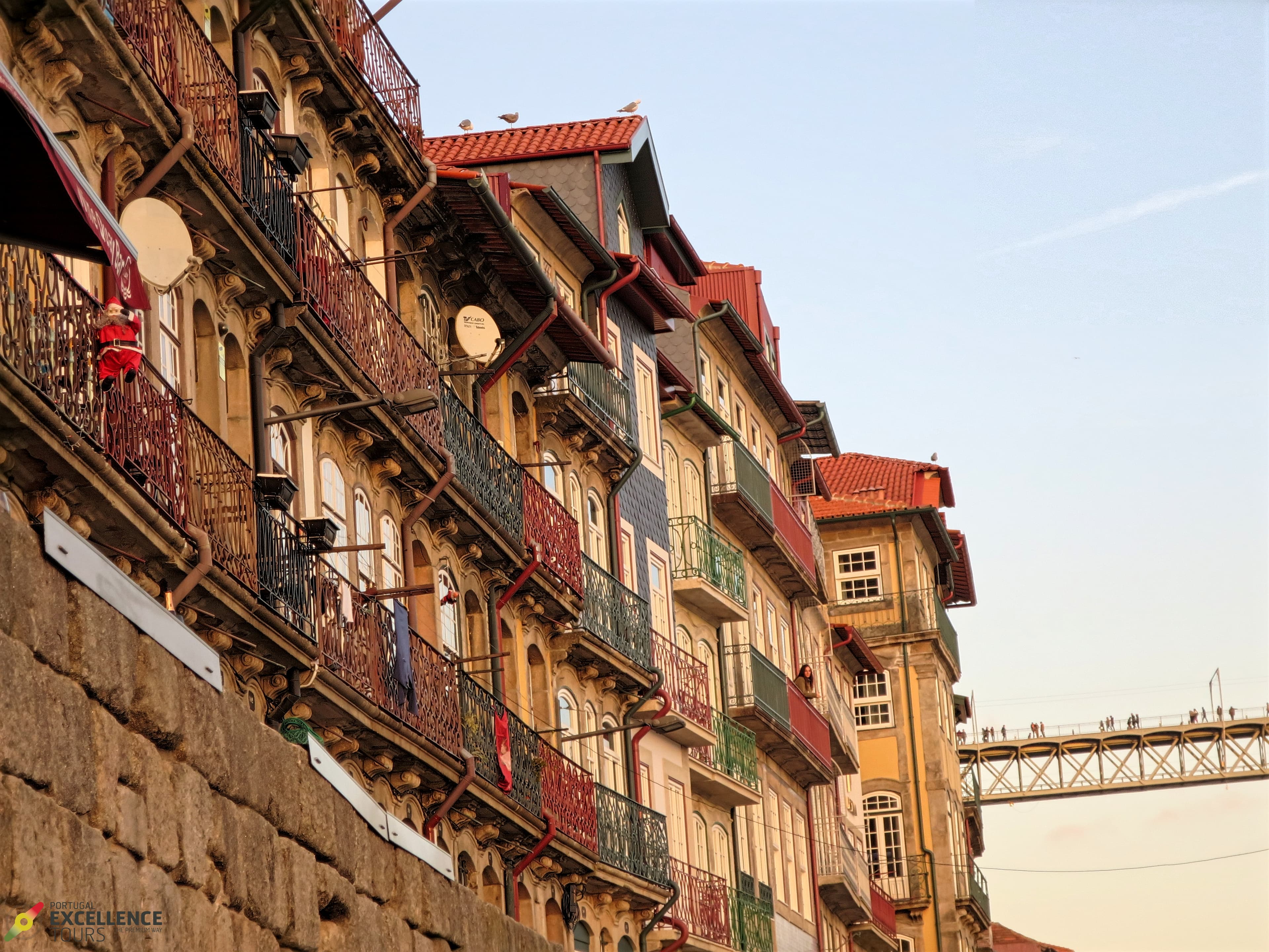 Porto Full Day Walking Tour with Lunch, Boat Ride and Port Wine Tasting