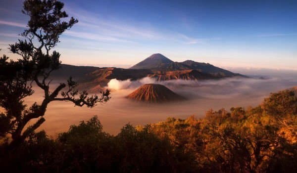 3-Day overland Tours  to East Java visit  Mount Bromo &  Mount Ijen Crater from Bali island