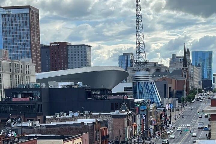 Local Insider's Walking Tour of Downtown Nashville