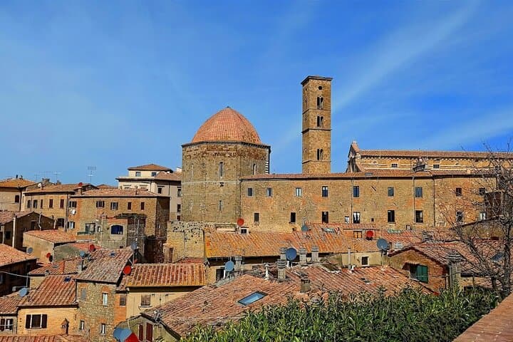 PRIVATE TOUR: Volterra & San Gimignano with Lunch & Wine Tasting Experience