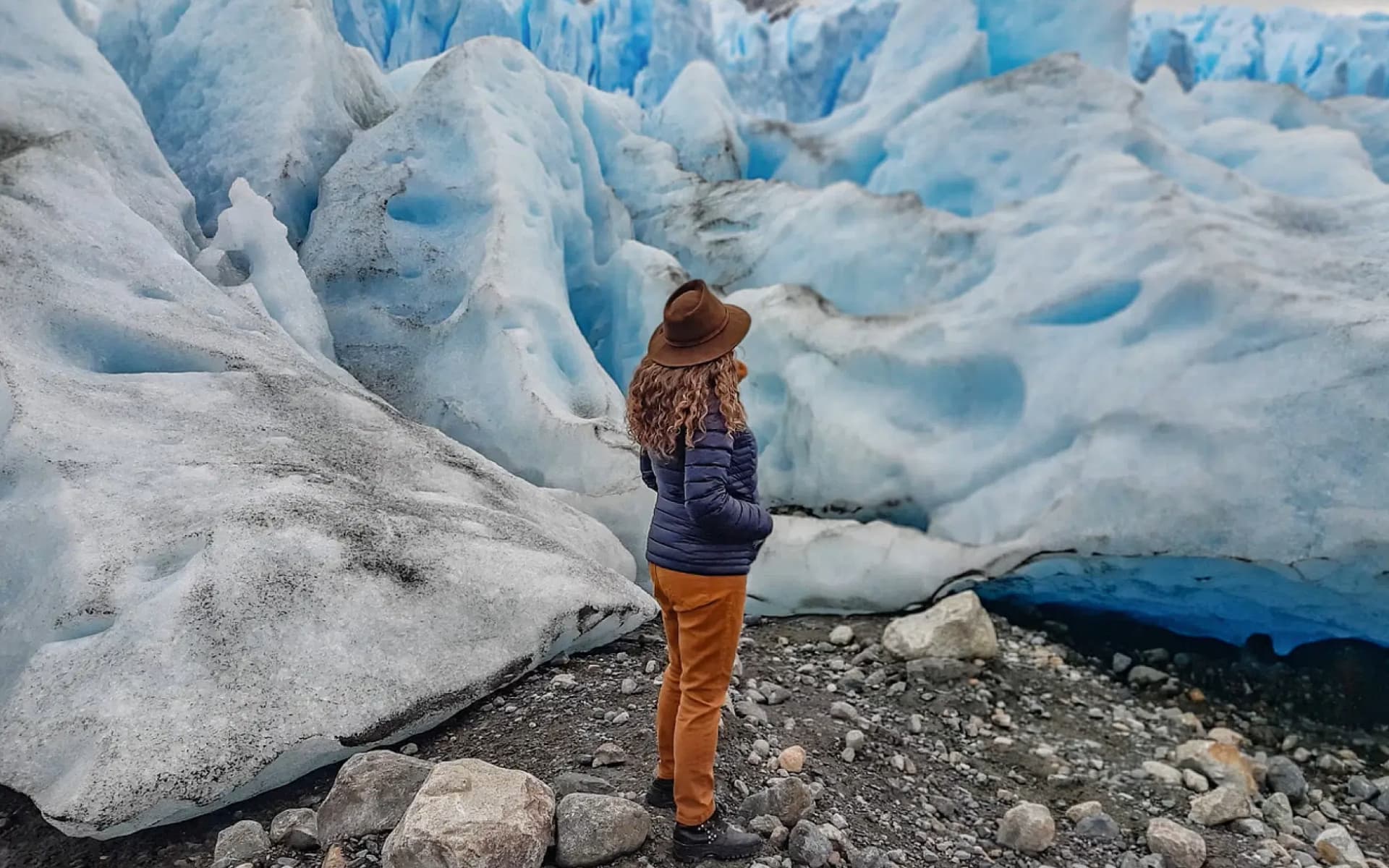 Toca el Glaciar Perito Moreno con caminata y navegacion Safari Azul