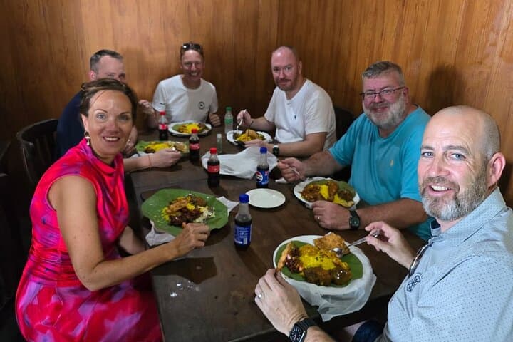 Colombo local Food Tour &City Tour by TukTuk All food Included 