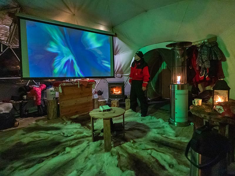 Polarman's camp and Snow igloo park Live - Blue Moment (early evening) 1.12-28.2 ®