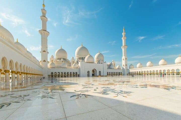 Abu Dhabi City Tour – Full Day Sightseeing with Grand Mosque