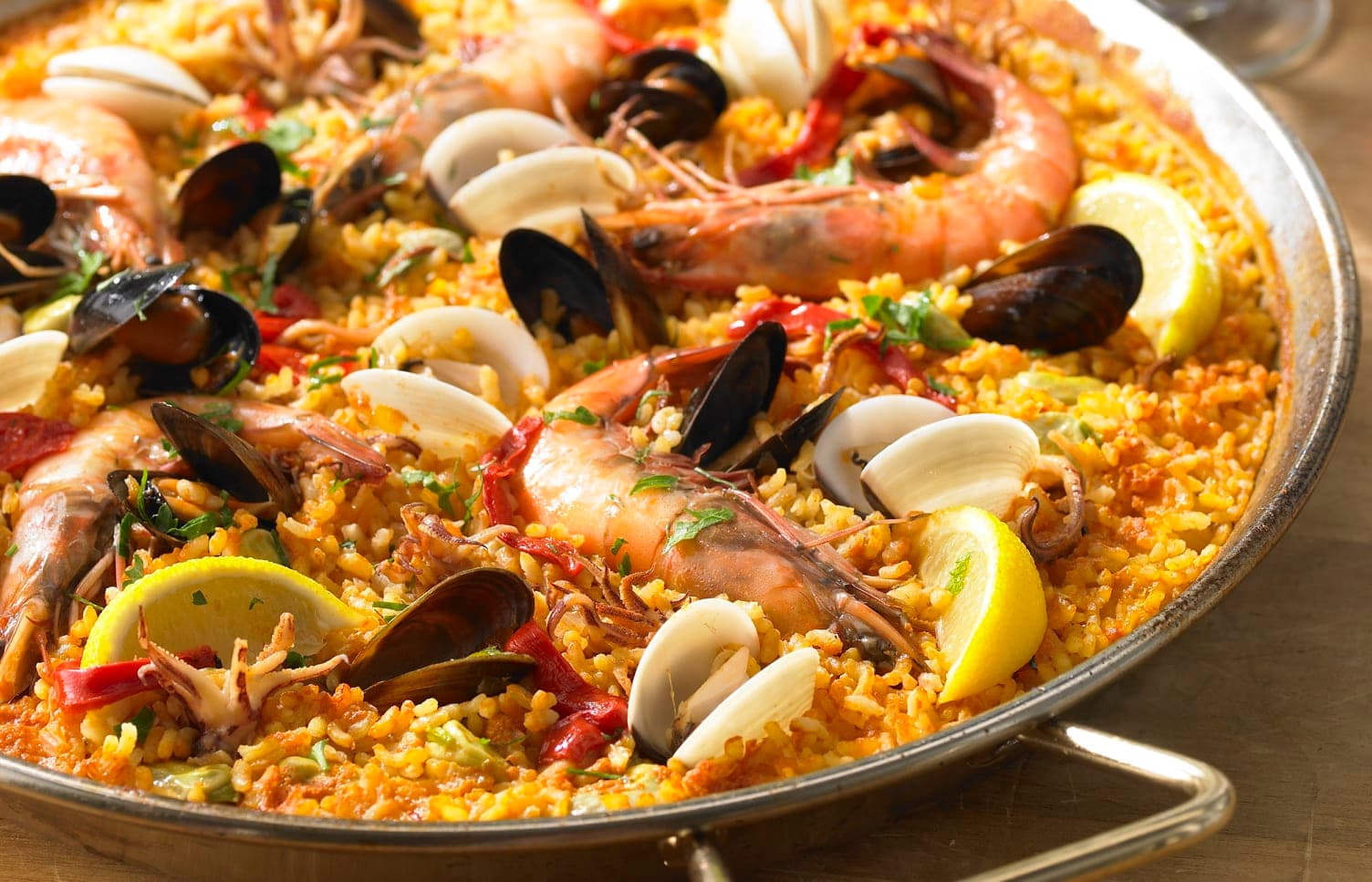 Traditional Taste: Paella & Sangría Workshop