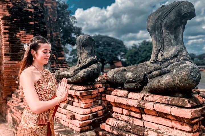Private Damnoen Saduak Floating Market, Erawan Falls & Ayutthaya