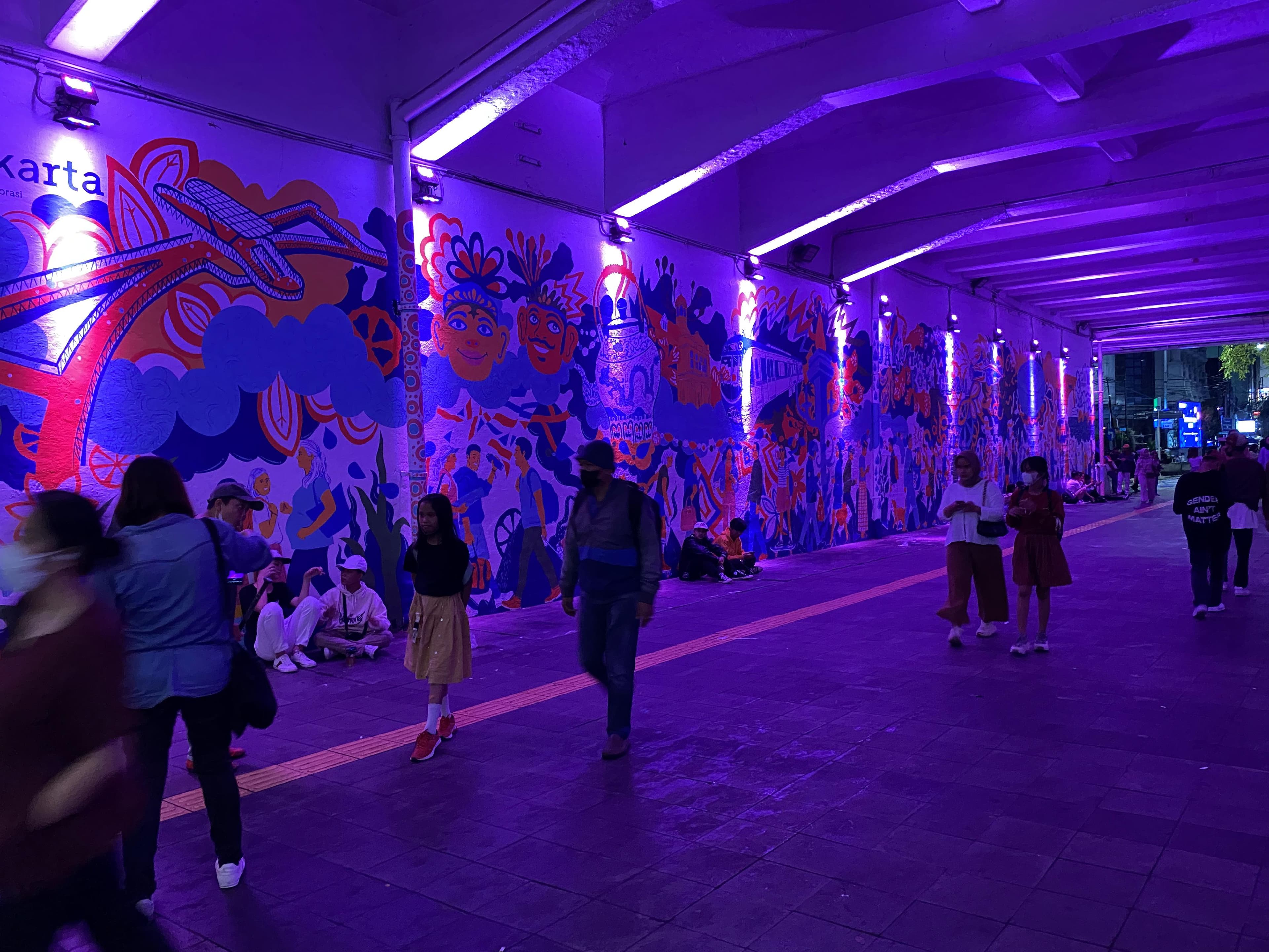 Jakarta Walking Tour with MRT | Multilingual Guide