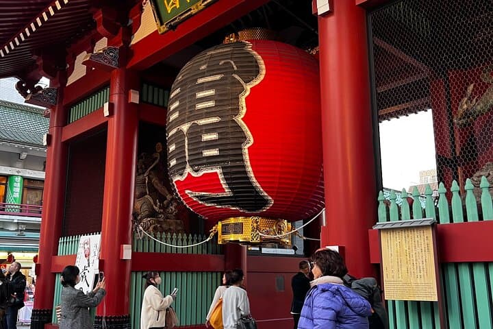 Tokyo: Old Town Asakusa Guided Tour -Senso-ji Temple Visit