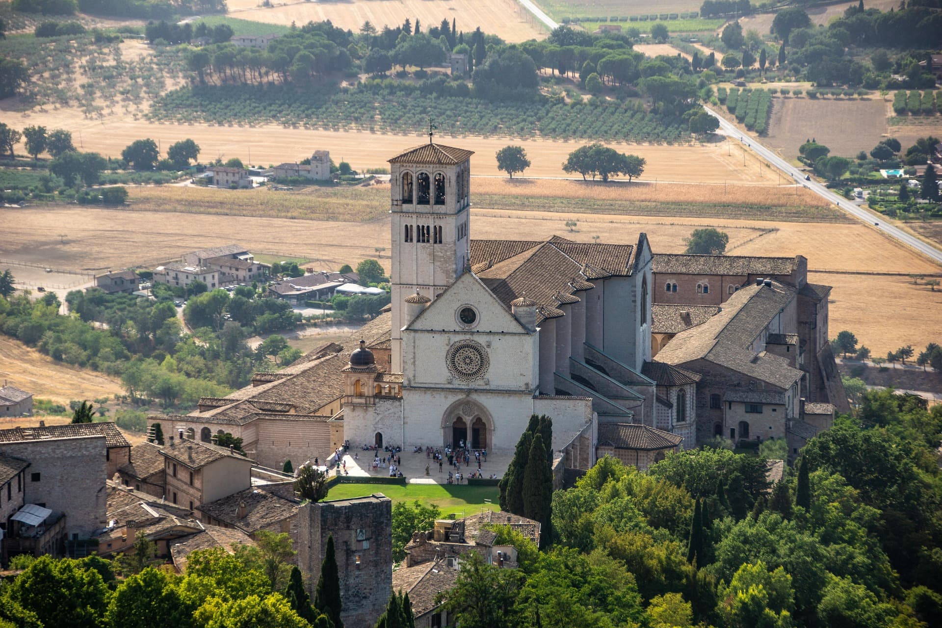 Umbria in Slow Motion: 3-Day E-Bike Escape to Assisi & Spello (Low-Effort Hills)