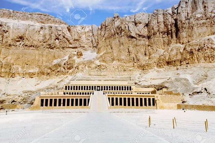 Hot-Air Balloon Ride Visit 6 Top Highlight sites in Lux west bank