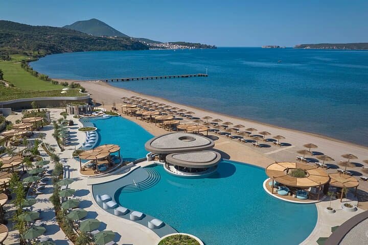 Private Transfer from Athens to Costa Navarino