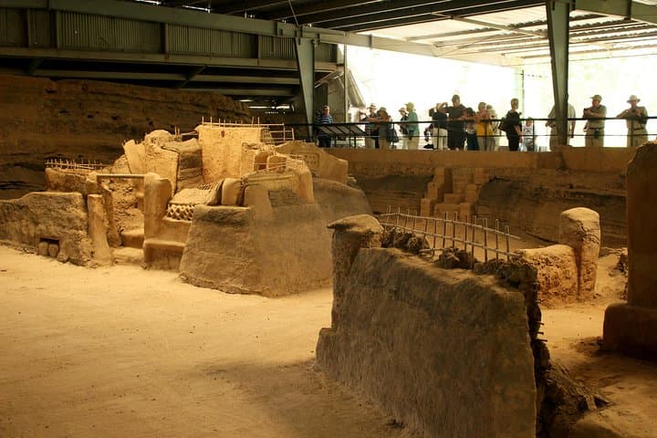 Maya Route Tour: El Salvador Mayan Sites including Joya de Cerén