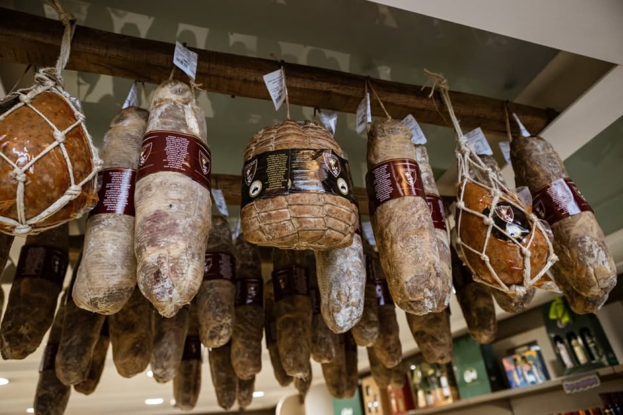 Martina Franca Medium Tasting: Capocollo, Wine & Puglia's Traditions