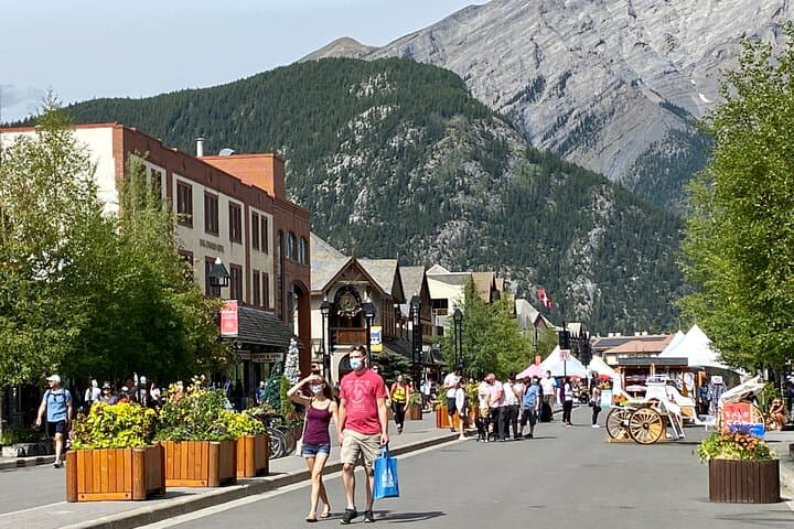 Banff Nat'l Park with Moraine Lake & Lake Louise | Private Tour
