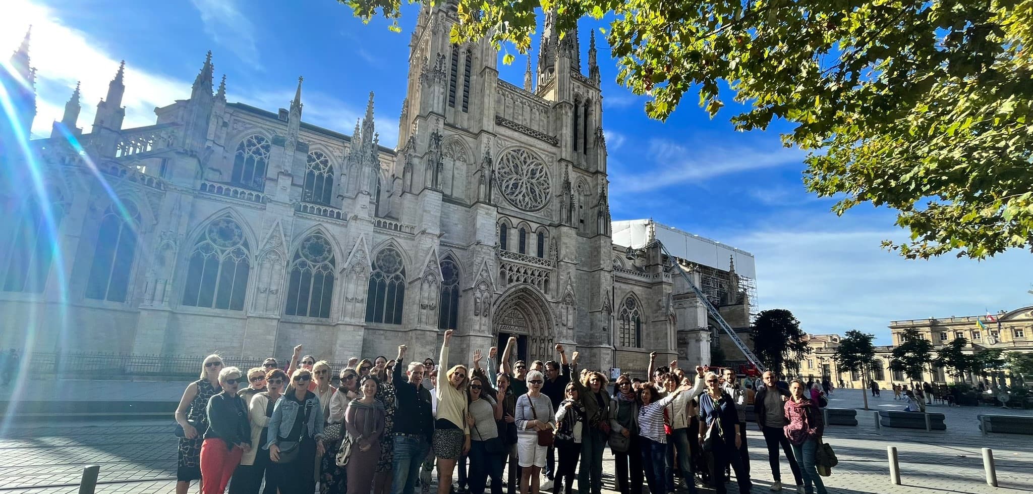 Private: Best of Bordeaux Walking Tour + A glass of Natural Bordeaux Wine