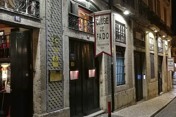 Private Tour Fado - Dining Included