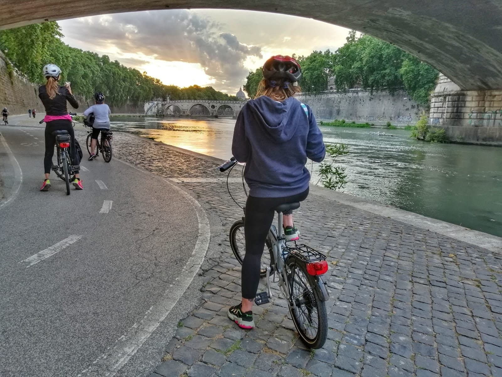 Electric Bike Rental at Lungotevere
