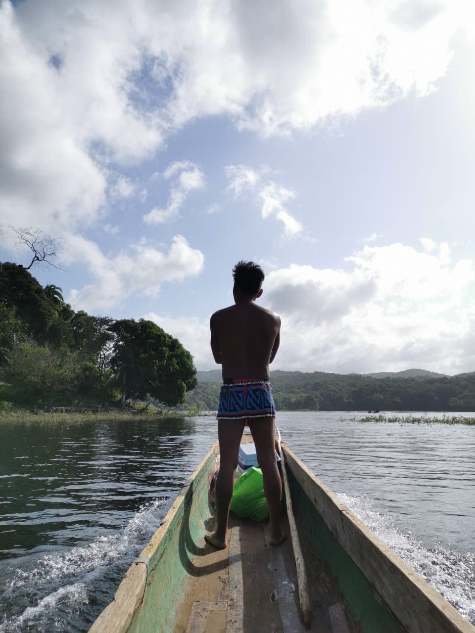 One day tour of the Emberá community from Panama City