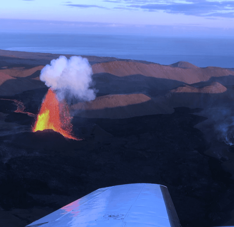 Volcano Twilight Airplane Tour from Reykjavík – After-Dark Lava Glow Experience