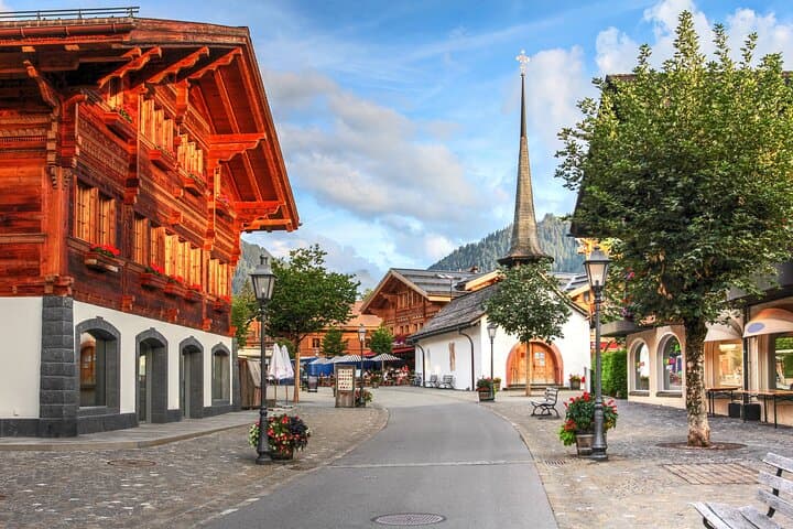 Holiday taxi private direct transfer from Zurich to Gstaad