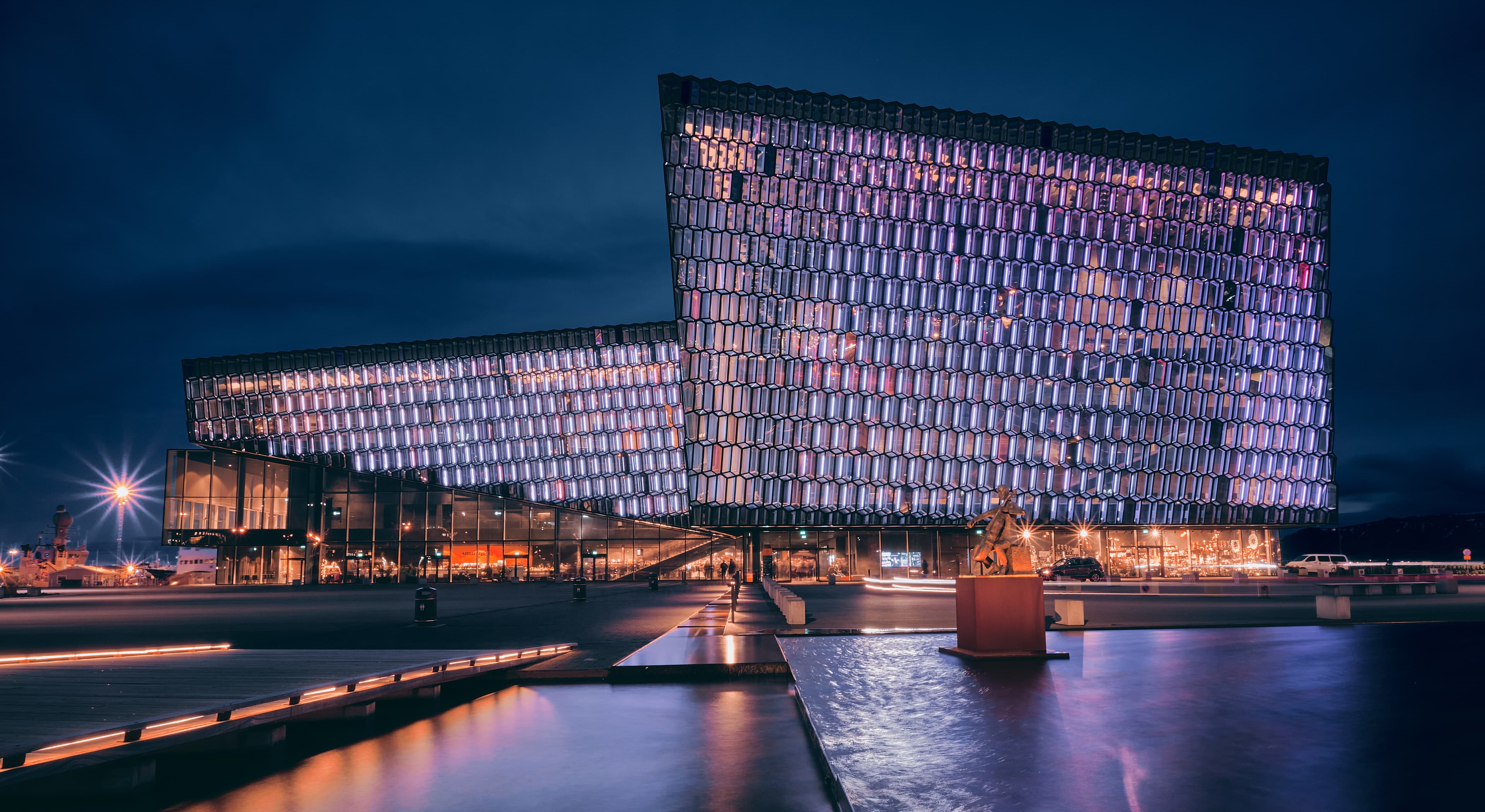 Reykjavík to Blue Lagoon / Retreat