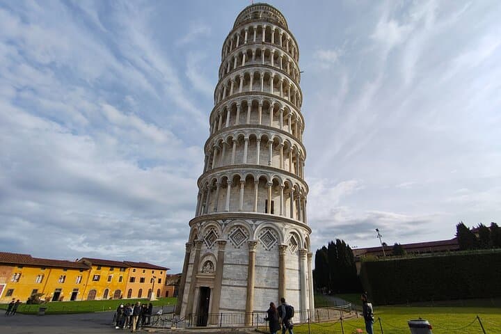 PRIVATE TOUR: Pisa & Chianti in one day with Lunch and Wine tasting Experience