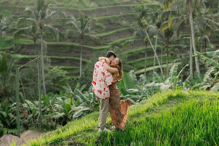 Rice Terrace, Temple, Ulu Petanu Waterfall with Pro Photographer