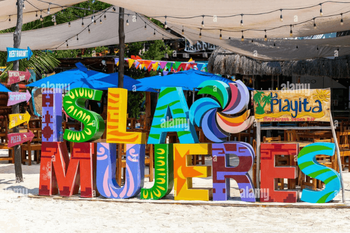 Catamaran a Isla Mujeres con traslado desde Hotel