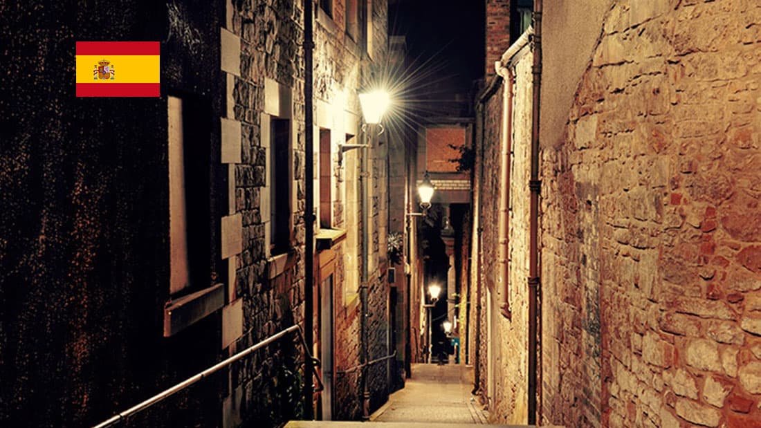 FGT-ES Edinburgh: Free 2-Hour Nighttime Ghost Tour - Spanish Tour Guide