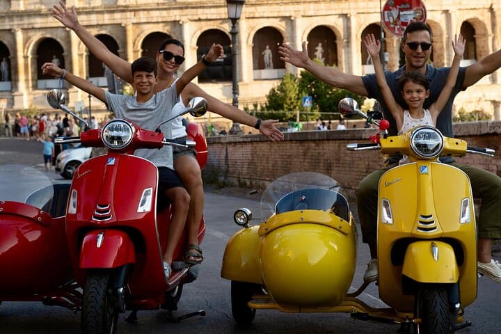 Rome Vespa Sidecar Tour — 90-Minute City Highlights Tour
