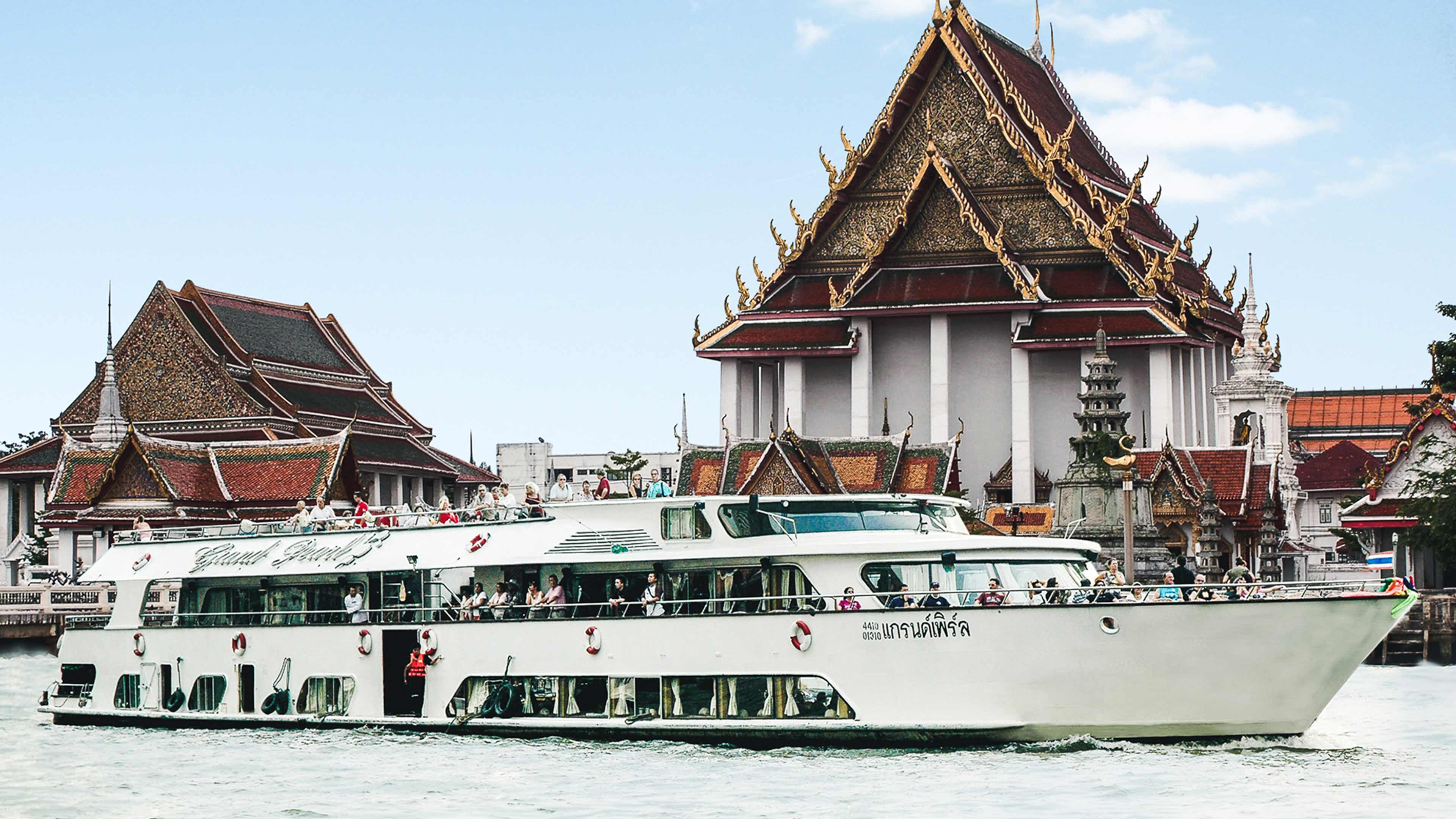 Grand Pearl Candlelit Dinner Cruise: A Night to Remember