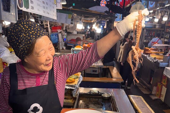 Korea Real traditional market Dongmyo Flea & Gwangjang market tour