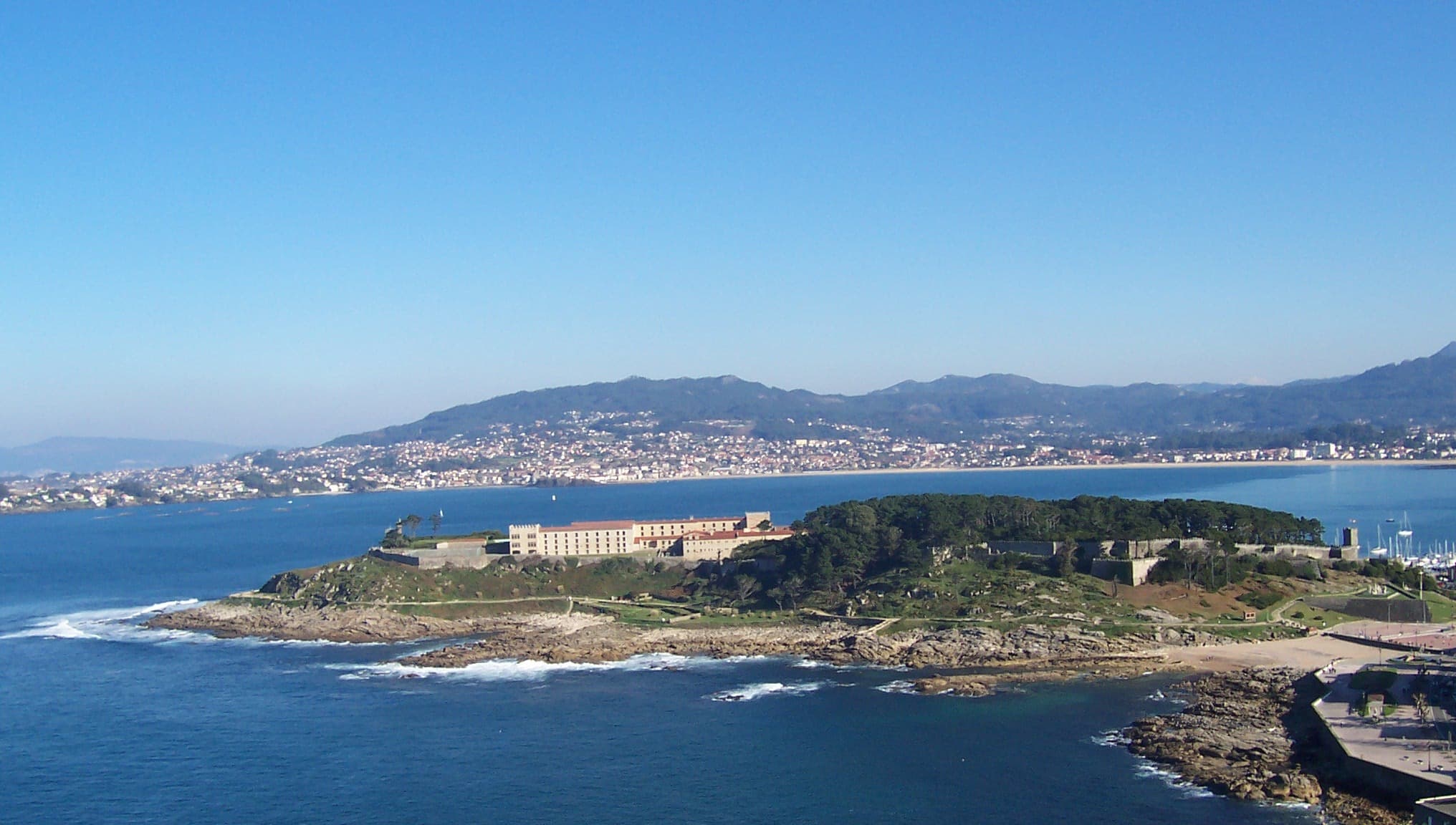 Private car transfer from Porto to Baiona